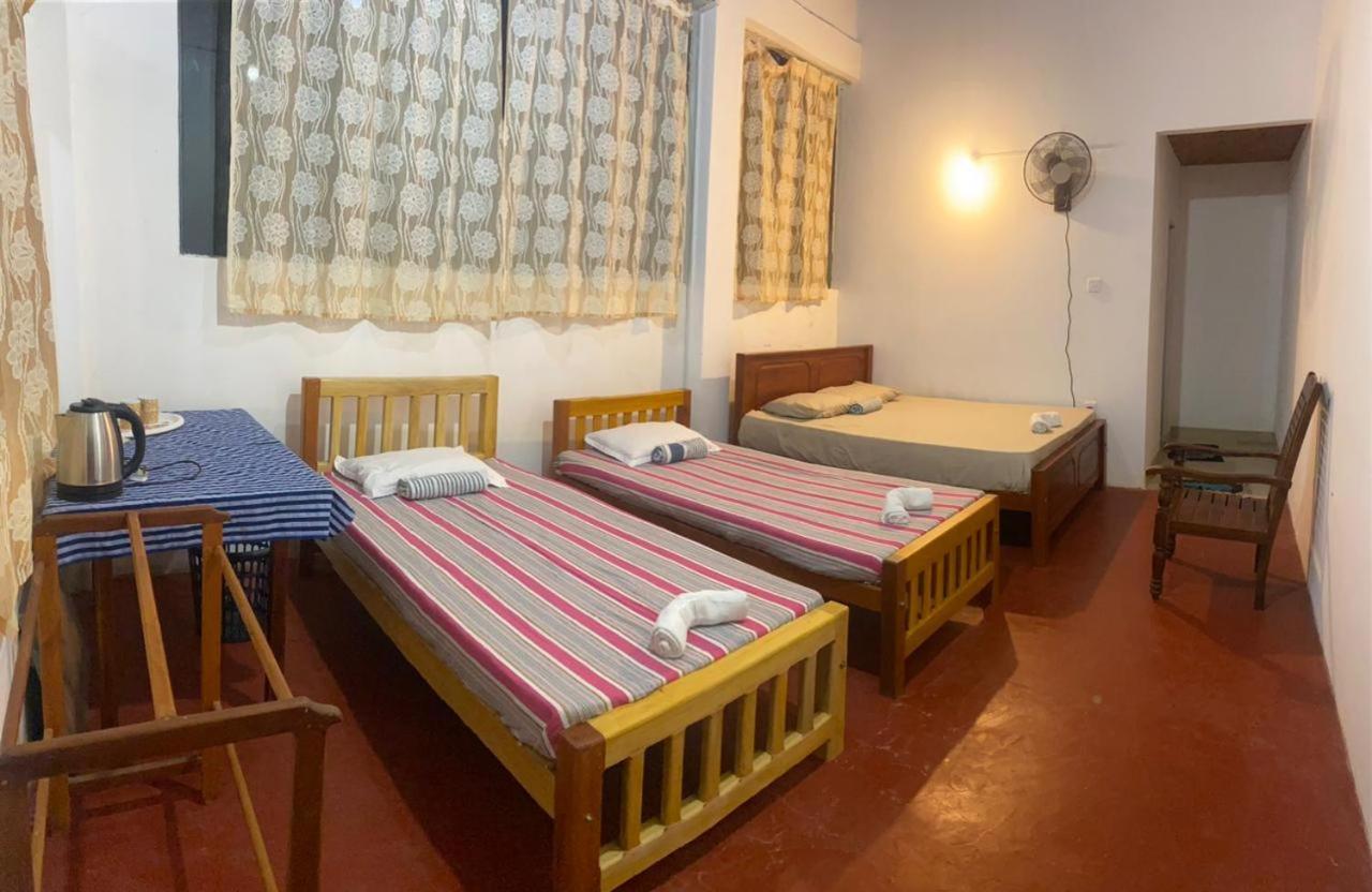 Sunil'S Homestay Sinharaja Kalawana Room photo